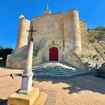 Du Clocher - Centre Historique, Cosy, Wifi, 2 Personnes * Istres