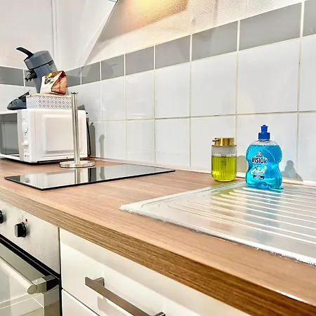 Du Clocher - Centre Historique, Cosy, Wifi, 2 Personnes Istres